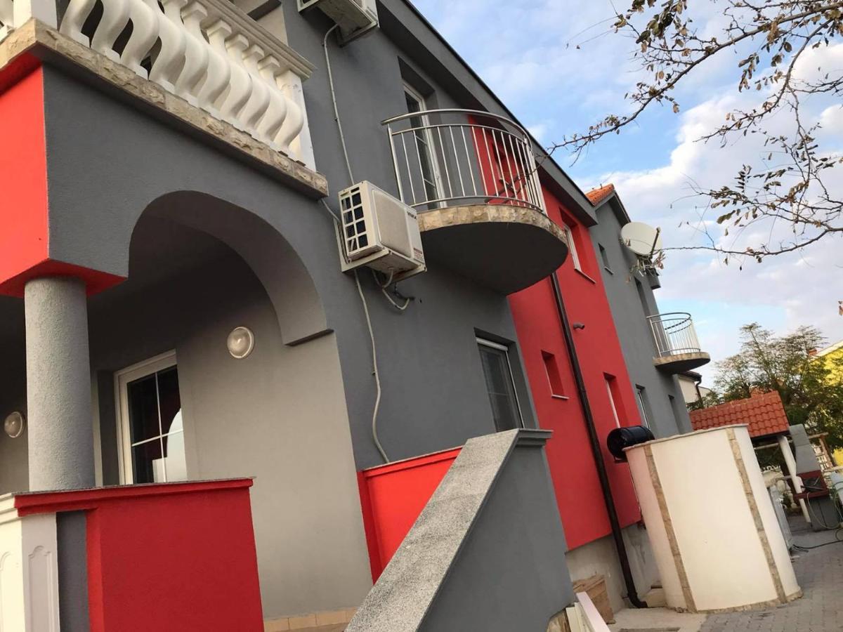 Ferienwohnung Santoni Vir Exterior foto