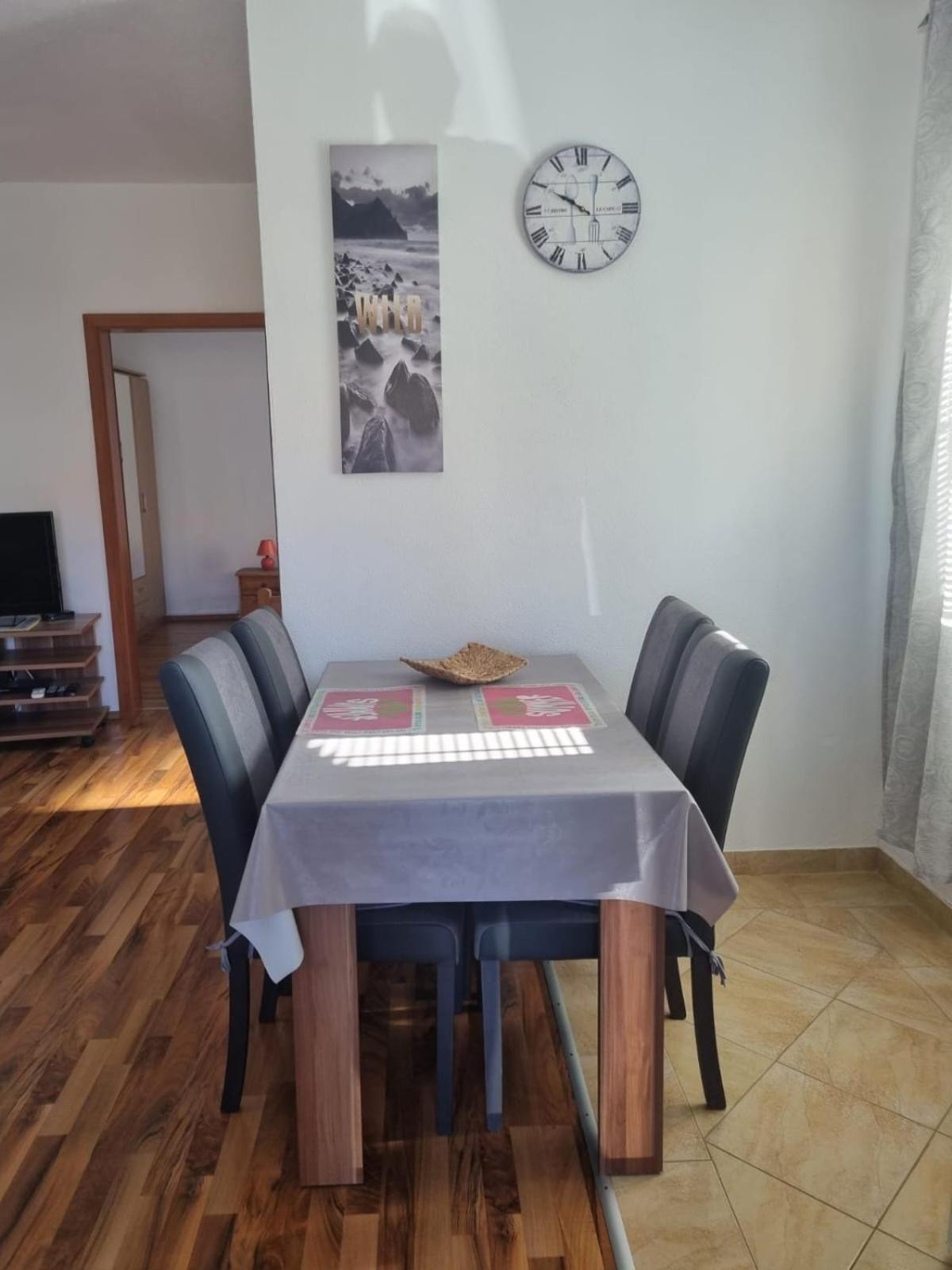 Ferienwohnung Santoni Vir Exterior foto