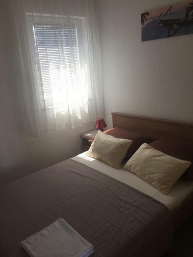Ferienwohnung Santoni Vir Exterior foto